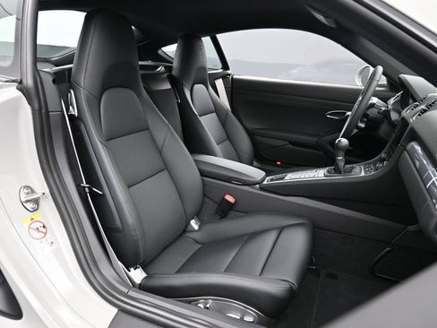 Certified 2024 Porsche 718 Cayman RWD image 26