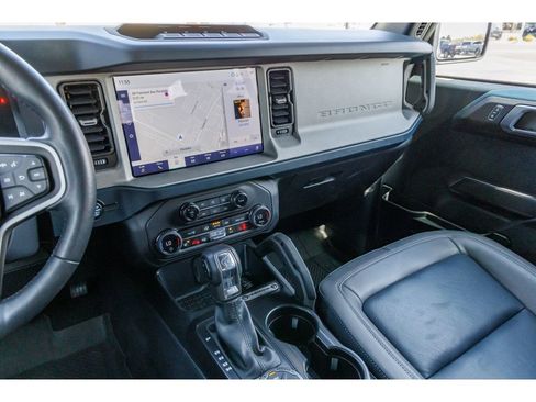 Used 2024 Ford Bronco Outer Banks w/ Sasquatch Package AWD/4WD image 24
