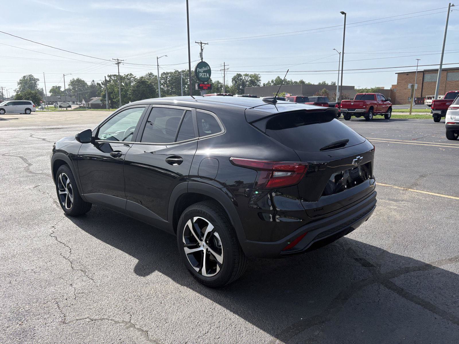 Used 2025 Chevrolet Trax RS w/ Driver Confidence Package FWD image 21
