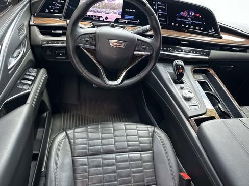 Used 2024 Cadillac Escalade ESV Sport Platinum w/ LPO, ONYX Package AWD/4WD image 21