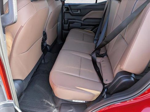 New 2026 Toyota 4Runner Limited AWD/4WD image 15