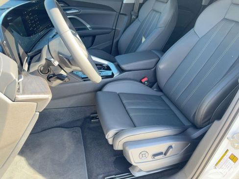 New 2025 Audi Q5 Prestige image 5