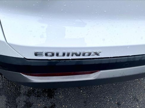 Used 2026 Chevrolet Equinox LT FWD image 8