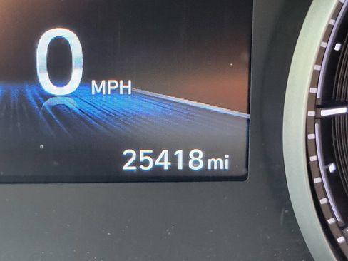 Used 2023 Hyundai Santa Fe SEL image 21