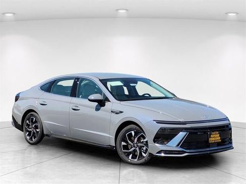 New 2025 Hyundai Sonata SEL image 1