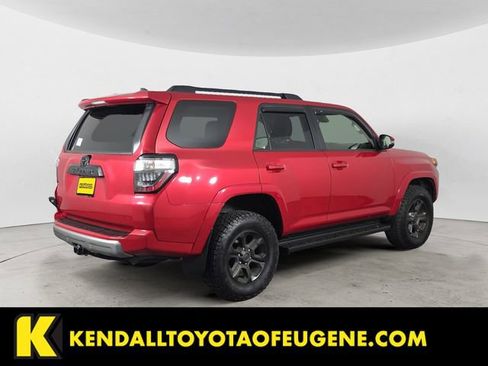 Used 2021 Toyota 4Runner TRD Off-Road Premium AWD/4WD image 5