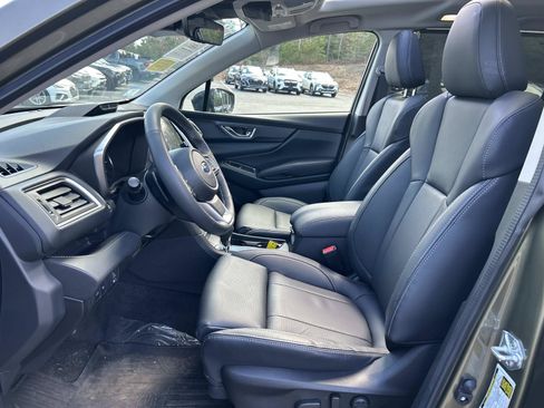 Used 2025 Subaru Ascent Limited AWD/4WD image 10
