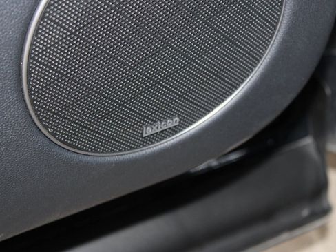 Used 2023 Genesis GV70 2.5T w/ Sport Prestige Package image 21