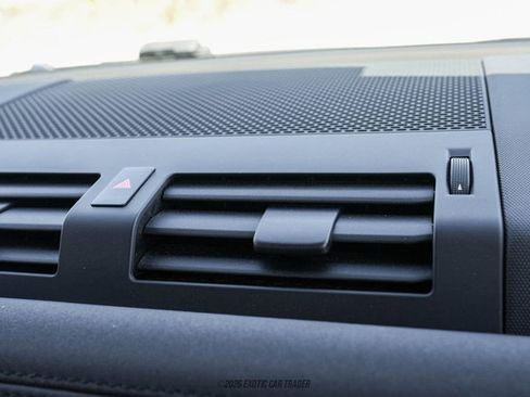 Used 2023 Land Rover Defender 90 X-Dynamic SE image 68