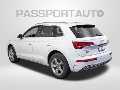 Used 2021 Audi Q5 2.0T Premium w/ Convenience Package AWD/4WD image 3