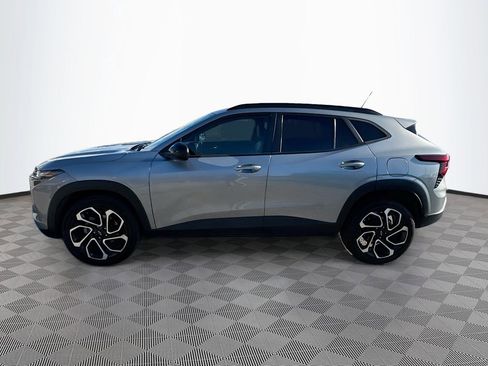 Used 2024 Chevrolet Trax RS w/ Driver Confidence Package image 8