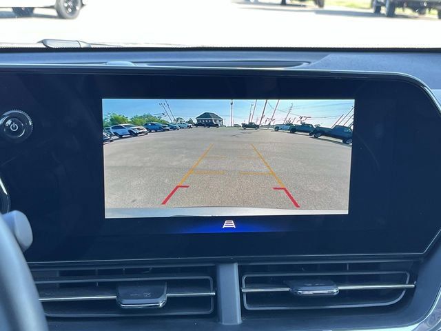 Certified 2024 Chevrolet Trax ACTIV w/ Sunroof Package FWD image 32