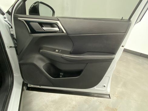 Used 2023 Mitsubishi Outlander SE Black Edition AWD/4WD image 42