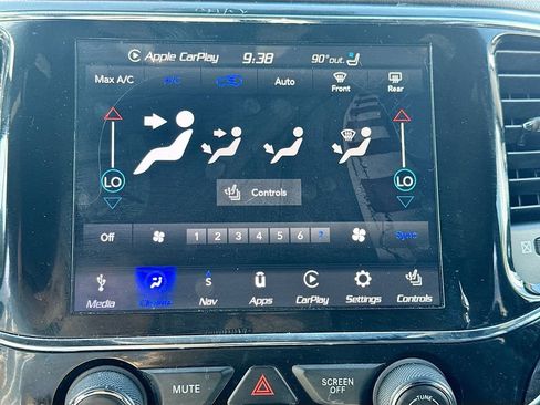 Used 2021 Jeep Grand Cherokee Overland AWD/4WD image 17