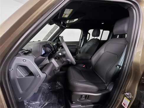 Used 2025 Land Rover Defender 110 S image 11