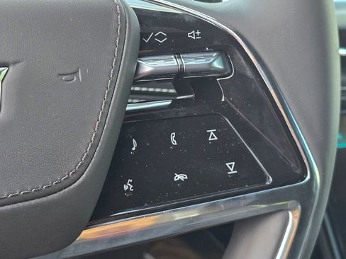 New 2026 Cadillac Escalade ESV Platinum Sport w/ LPO, ONYX Package image 24