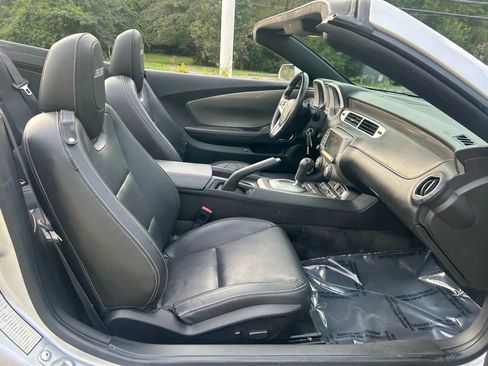 Used 2015 Chevrolet Camaro SS image 16