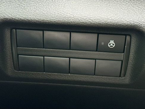 Used 2023 Nissan Kicks SR w/ SR Premium Package image 10