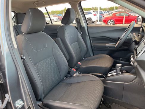 Used 2021 Nissan Kicks S image 27