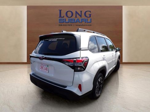 Certified 2025 Subaru Forester Premium image 6