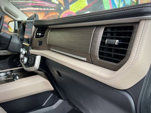 Used 2024 Ford Expedition Max Limited image 38