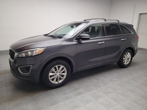 Used 2016 Kia Sorento FWD w/ LX Convenience Package image 2