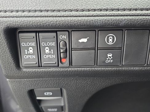 Used 2024 Honda Odyssey EX-L image 25