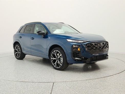 New 2026 Audi Q3 quattro 2.0T AWD/4WD image 3