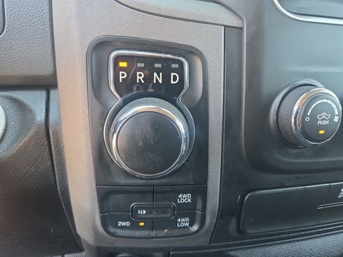 Used 2017 RAM 1500 Express AWD/4WD image 23