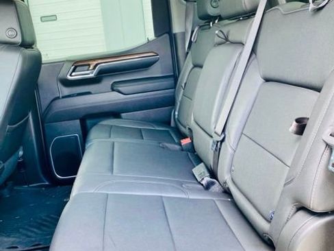 Used 2023 Chevrolet Silverado 1500 RST image 12