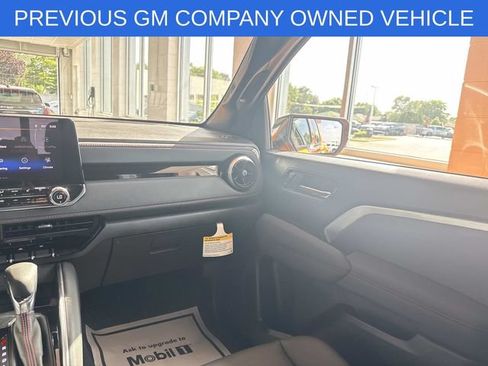 Used 2025 Chevrolet Colorado Z71 w/ Technology Package AWD/4WD image 61