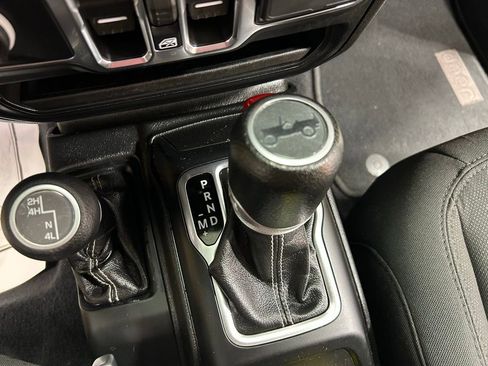 Used 2019 Jeep Wrangler Unlimited Sahara w/ Dual Top Group image 14