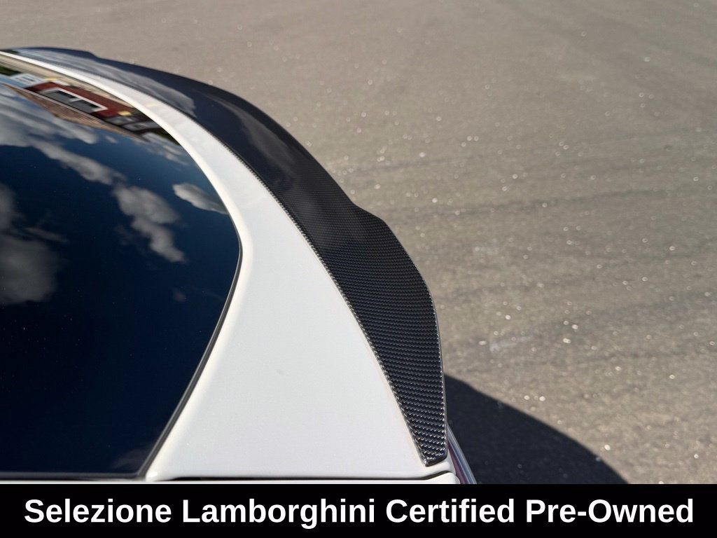 Used 2024 Lamborghini Urus Performante AWD/4WD image 18