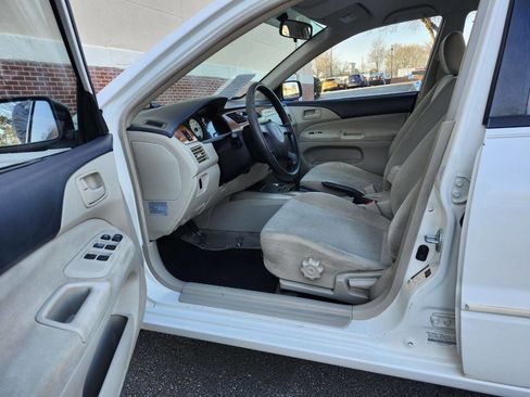 Used 2004 Mitsubishi Lancer ES image 4