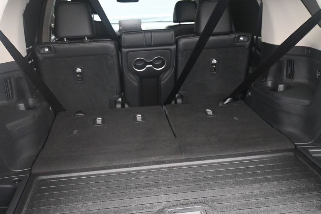 Used 2025 Honda Pilot Touring image 16