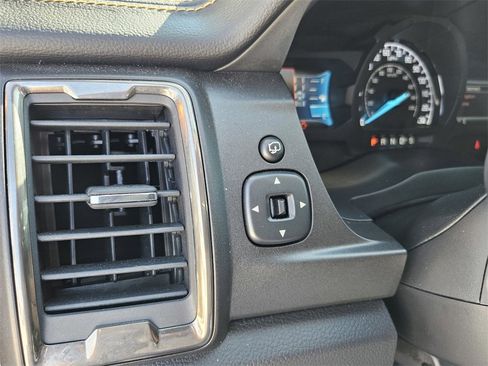 Used 2022 Ford Ranger Lariat w/ Equipment Group 501A High image 16