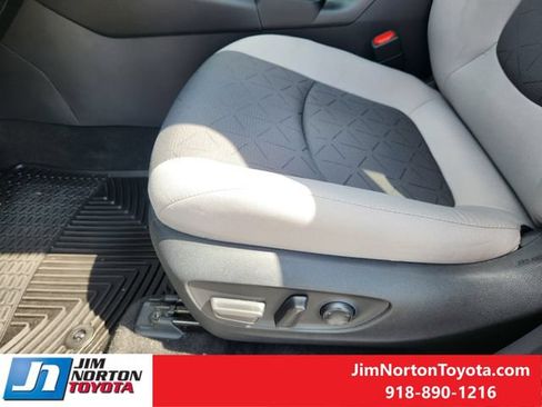 Used 2023 Toyota RAV4 XLE w/ Convenience Package AWD/4WD image 25