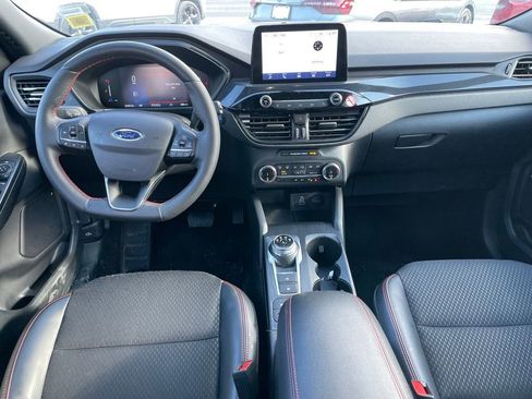 Used 2025 Ford Escape ST-Line Select image 12