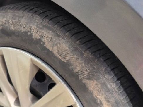 Used 2023 Nissan Sentra S FWD image 3
