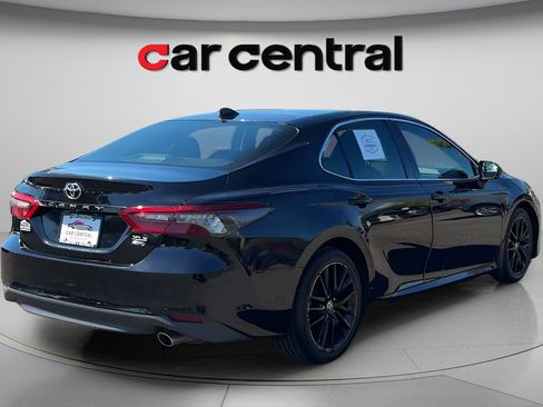Used 2021 Toyota Camry XLE w/ Navigation Package AWD/4WD image 5