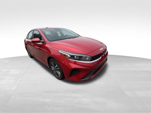 Certified 2024 Kia Forte LXS FWD image 11