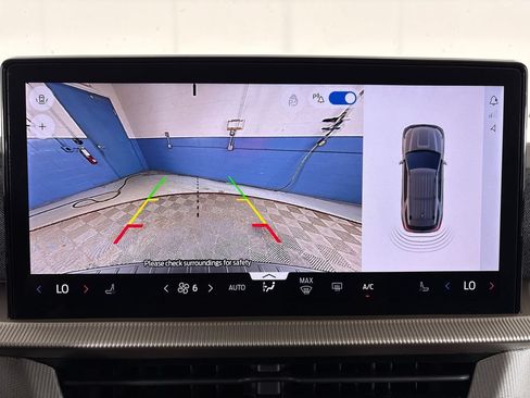 New 2026 Ford Explorer Active RWD image 24
