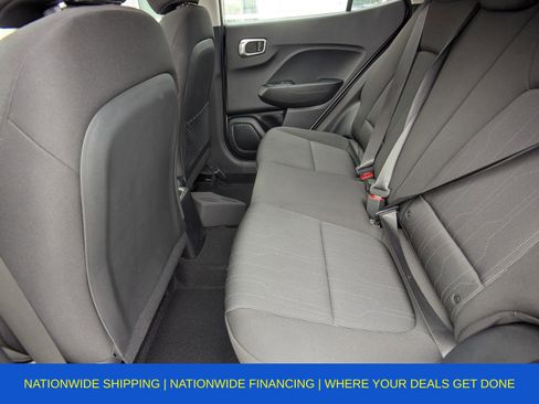 Used 2022 Hyundai Venue SE image 15
