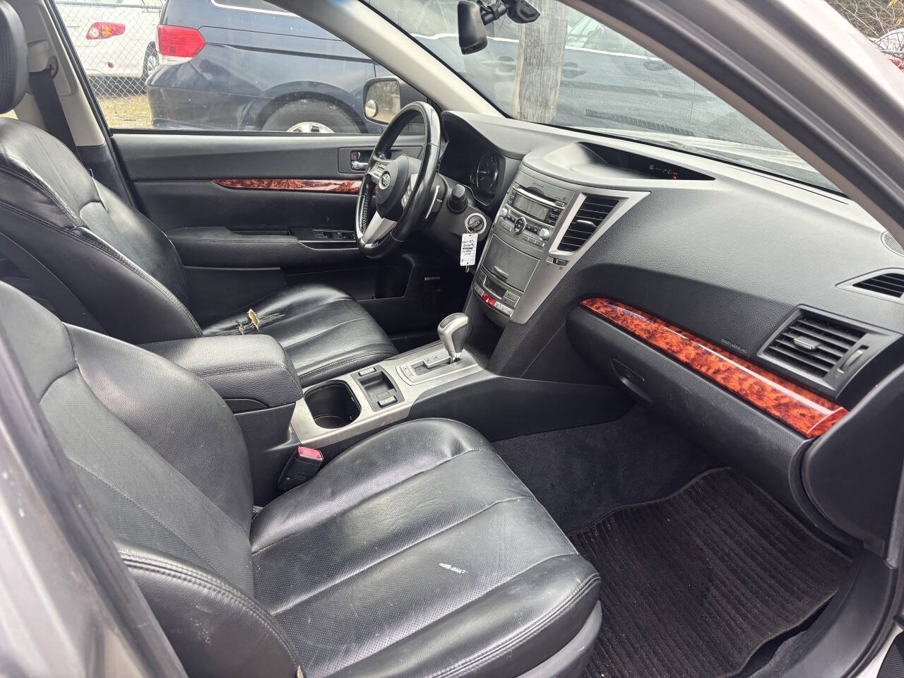 Used 2011 Subaru Legacy 2.5i Limited AWD/4WD image 15