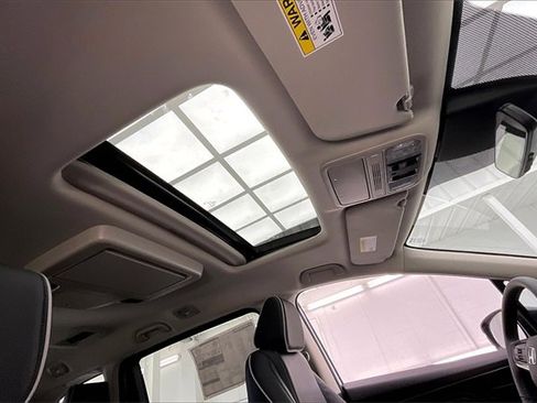 New 2026 Honda Odyssey Touring image 10