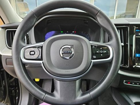 Certified 2025 Volvo XC60 B5 Plus AWD/4WD image 20