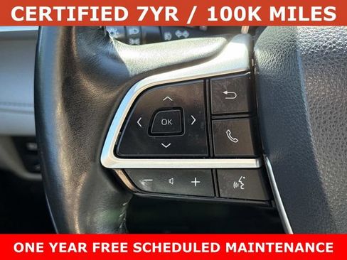Used 2022 Toyota Highlander XLE AWD/4WD image 25