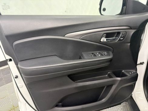 Used 2022 Honda Pilot Special Edition image 11