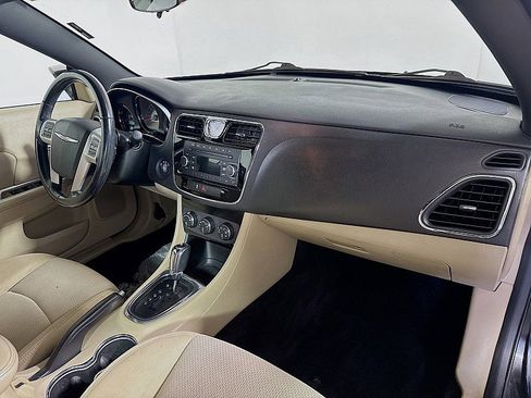 Used 2013 Chrysler 200 Touring image 25