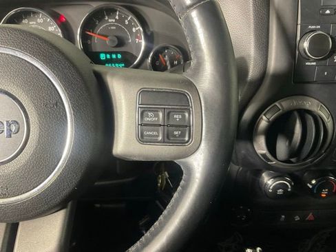 Used 2016 Jeep Wrangler Unlimited Sport image 21